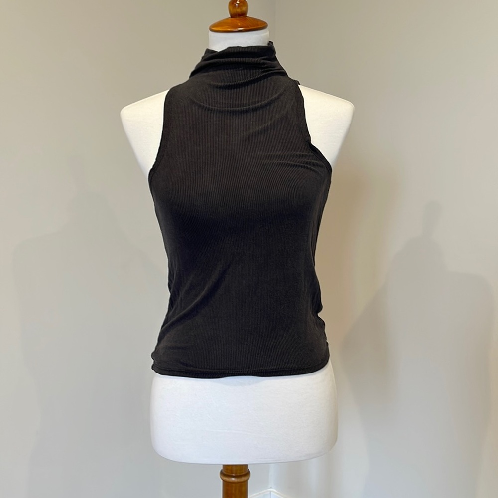Ribbed Turtleneck Tank